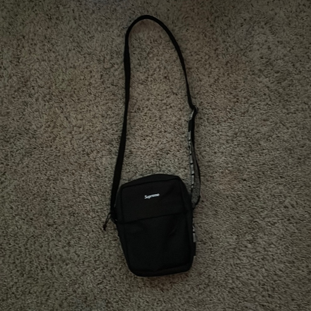 Supreme SS18 handbag